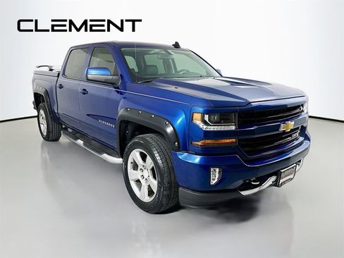 Used 2018 Chevrolet Silverado 1500 LT w/ All Star Edition image 3