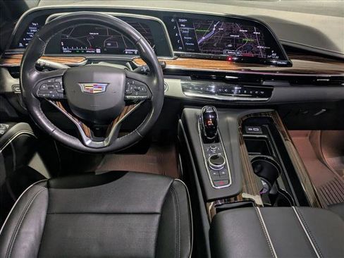 Used 2022 Cadillac Escalade Premium Luxury image 18