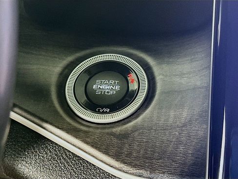 Certified 2023 Jeep Grand Cherokee L Limited AWD/4WD image 24