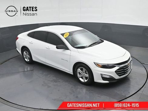 Used 2022 Chevrolet Malibu LS image 40