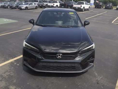 Used 2024 Honda Civic Sport image 2