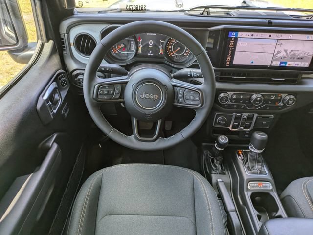 New 2026 Jeep Gladiator Sport AWD/4WD image 16