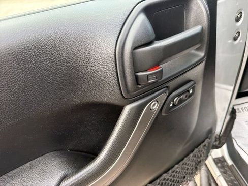 Used 2011 Jeep Wrangler Sport AWD/4WD image 13