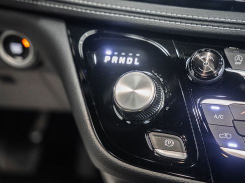New 2026 Chrysler Pacifica Select image 23