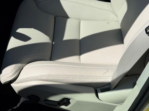 New 2026 Volvo XC60 B5 Ultra w/ Protection Package Premier image 17