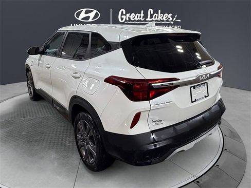 Used 2023 Kia Seltos LX image 3