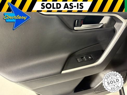 Used 2021 Toyota RAV4 Limited FWD image 35