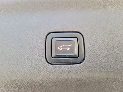 Used 2022 Chevrolet Tahoe LT RWD image 10