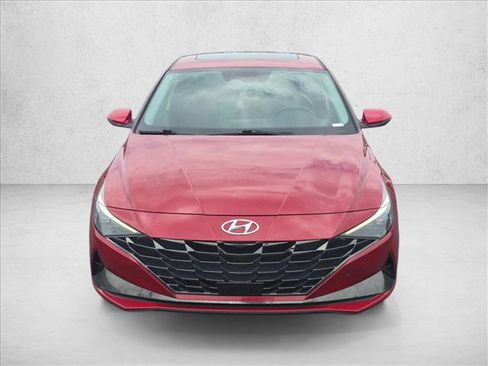 Used 2022 Hyundai Elantra Limited FWD image 2