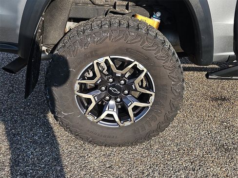 Certified 2024 Chevrolet Colorado ZR2 w/ Technology Package image 9