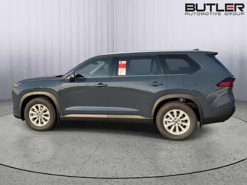 New 2026 Toyota Grand Highlander FWD image 3