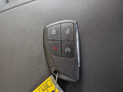 Used 2025 Chevrolet Colorado Trail Boss AWD/4WD image 31