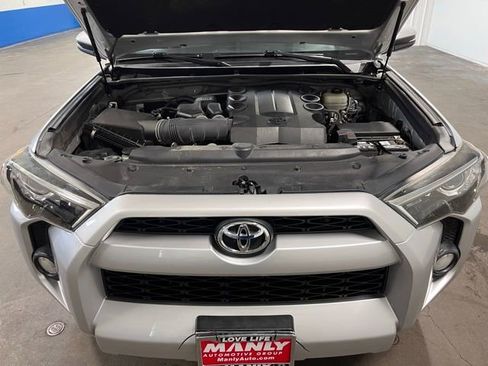 Used 2018 Toyota 4Runner SR5 Premium image 9