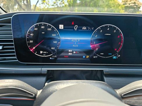 Used 2026 Mercedes-Benz GLS 450 4MATIC image 29