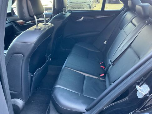 Used 2014 Mercedes-Benz C 250 Sedan image 17
