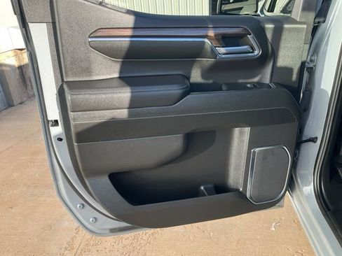 Used 2024 Chevrolet Silverado 1500 LT Trail Boss w/ Convenience Package II image 22