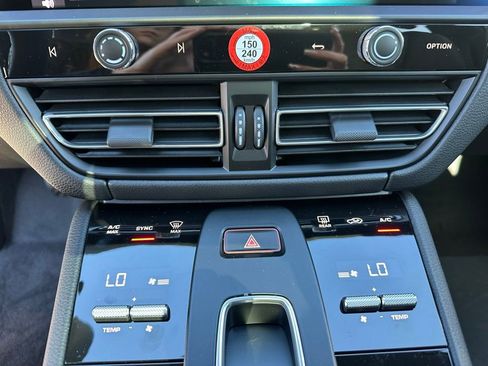 Used 2026 Porsche Macan Turbo image 25