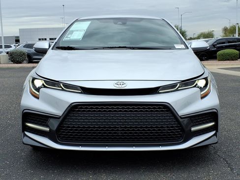 Used 2022 Toyota Corolla SE image 2