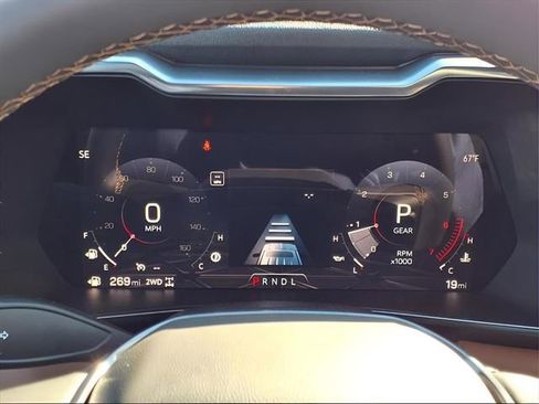 Used 2026 GMC Canyon AT4 w/ Off-Road Front Bumper Package image 25