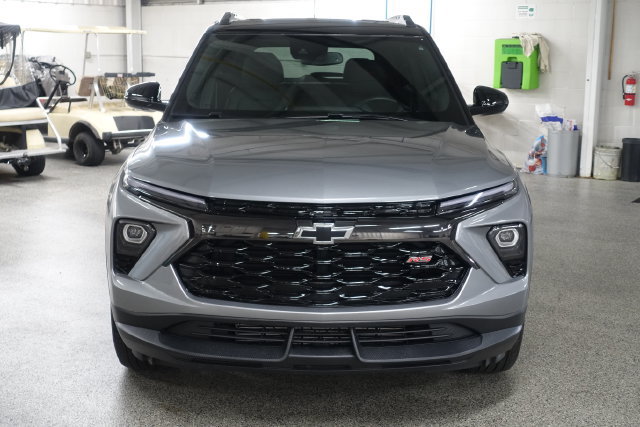 Used 2025 Chevrolet TrailBlazer RS w/ Convenience Package AWD/4WD image 2