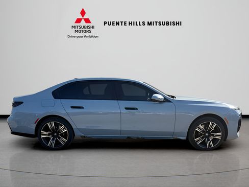 Used 2023 BMW 740i w/ Parking Assistance Package RWD image 4
