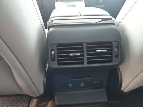 Used 2024 Land Rover Range Rover Velar Dynamic SE image 29