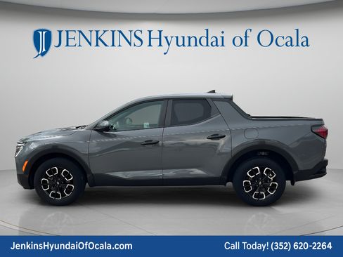 Used 2024 Hyundai Santa Cruz SE FWD image 6