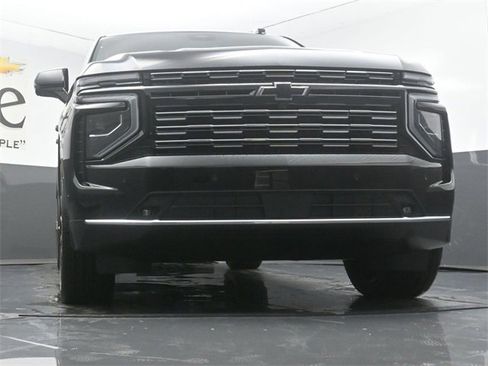 New 2026 Chevrolet Suburban High Country w/ LPO, Illumination Package image 3