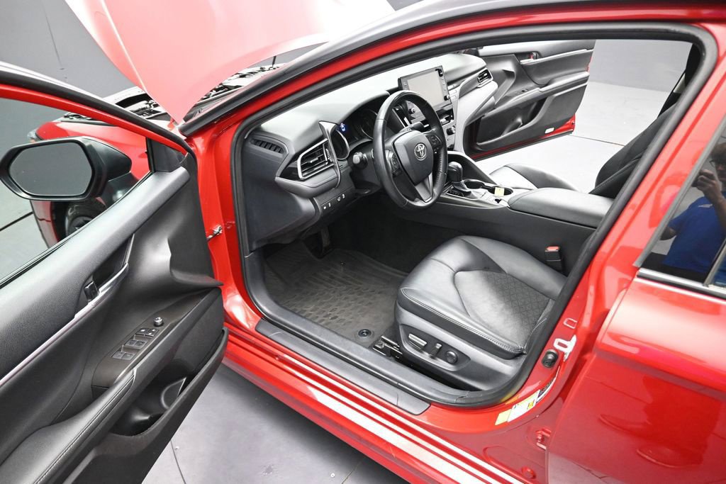 Used 2023 Toyota Camry XSE FWD image 17