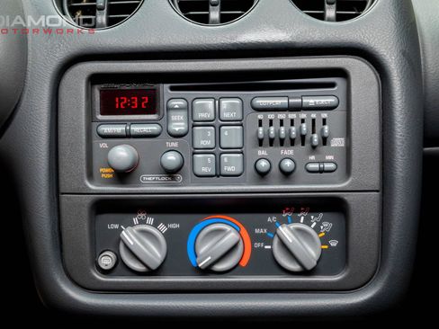 Used 1996 Pontiac Firebird Formula image 16