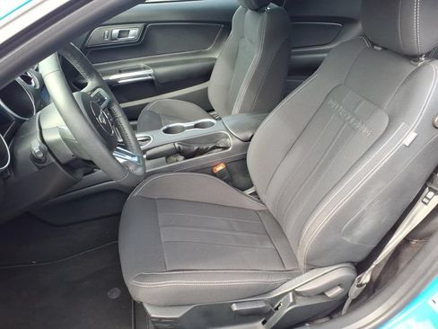 Used 2022 Ford Mustang Coupe RWD image 12