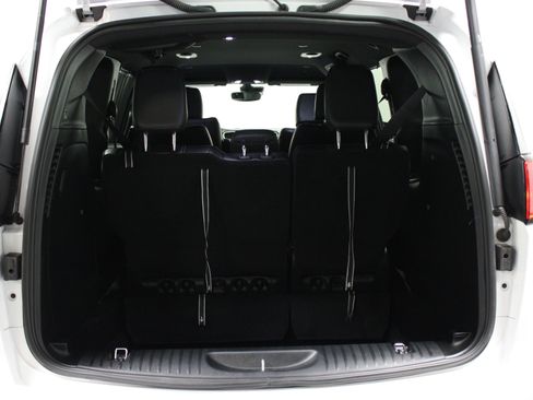 Used 2025 Chrysler Voyager LX FWD image 15