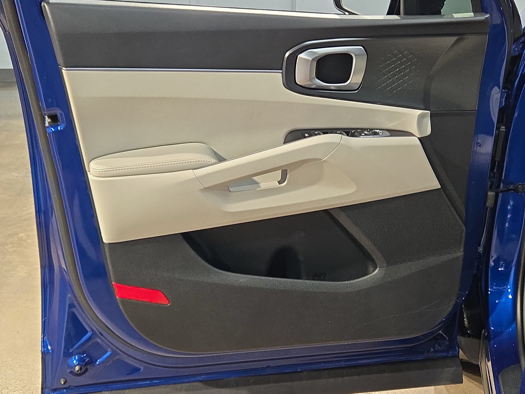 Used 2022 Kia Sorento S w/ Panoramic Sunroof Package FWD image 20