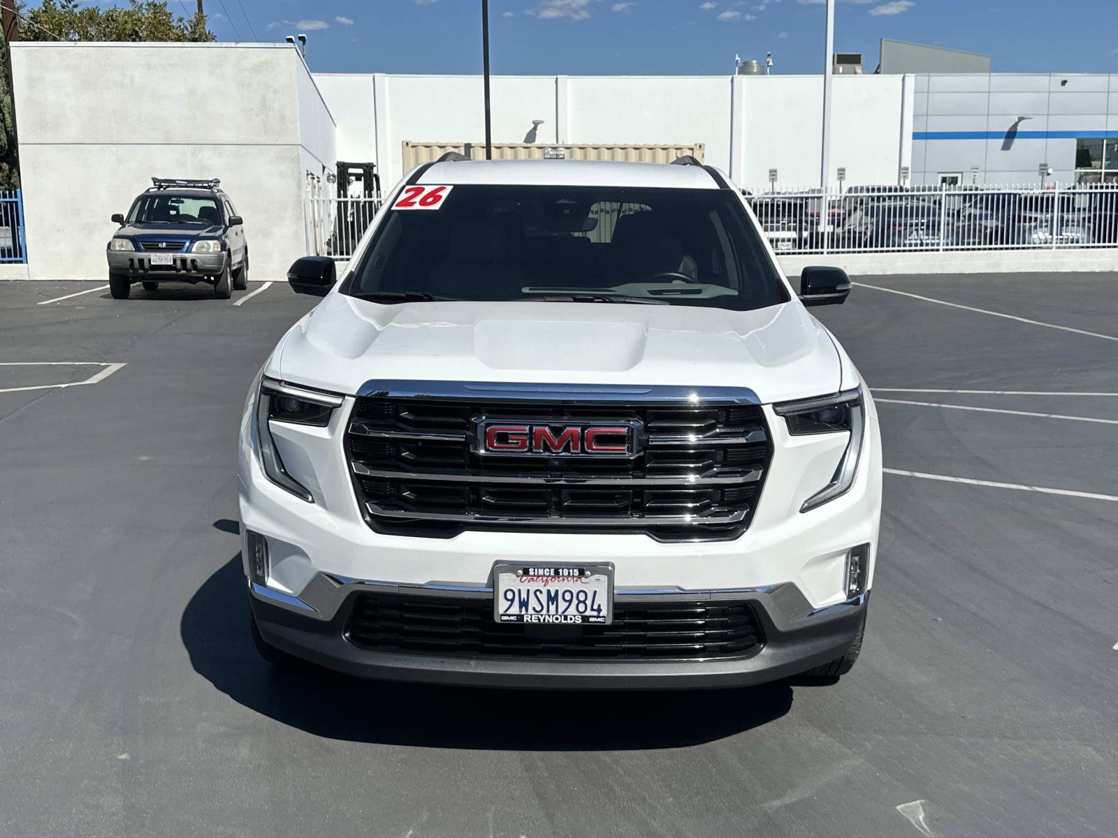 Used 2026 GMC Acadia Elevation w/ Elevation Premium Package FWD image 2