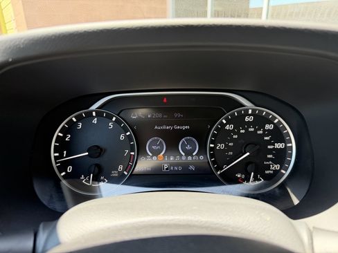 Used 2025 Nissan Frontier SV RWD image 20