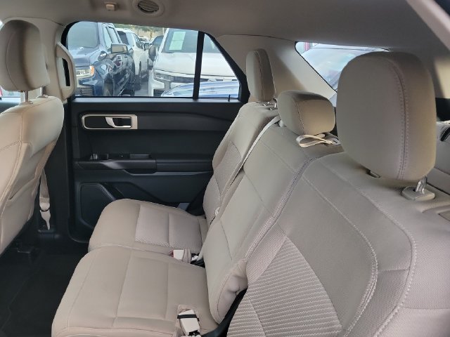 Used 2023 Ford Explorer 2WD image 9