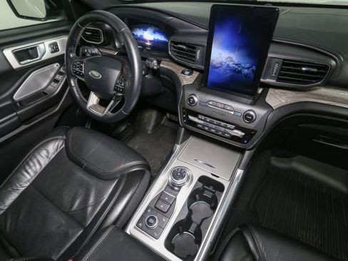 Used 2020 Ford Explorer Platinum image 19