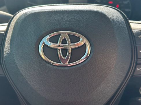 Used 2023 Toyota Corolla LE FWD image 32