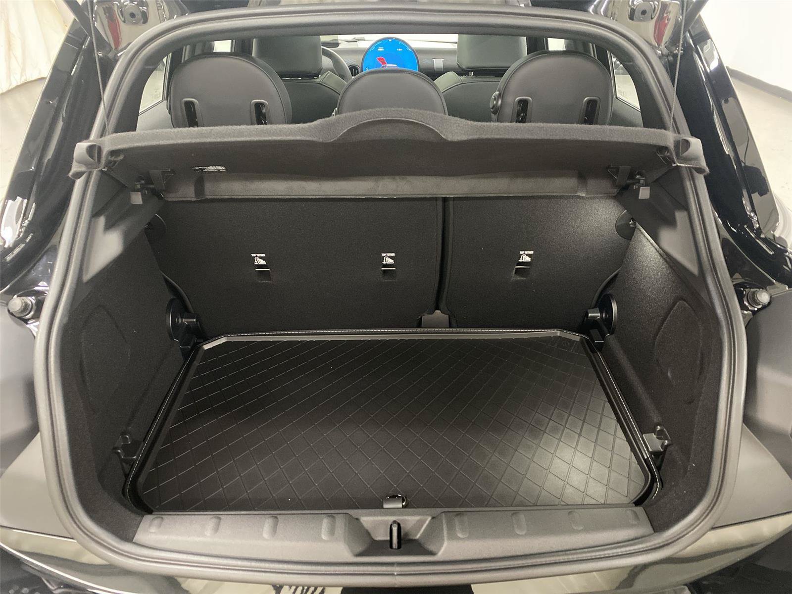 New 2026 MINI Cooper 4-Door Hardtop FWD image 25