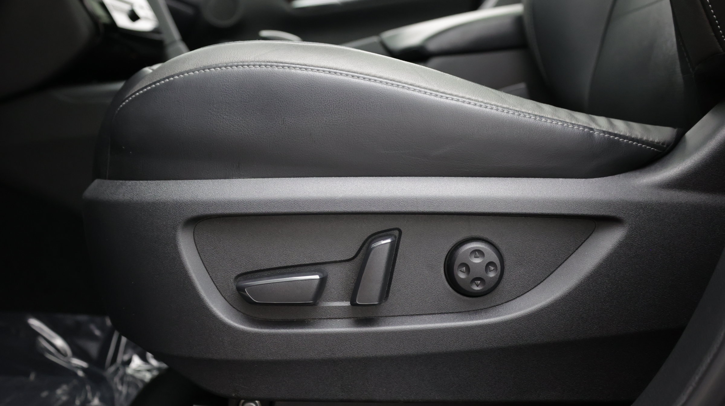 Used 2022 INFINITI QX50 Luxe FWD image 18