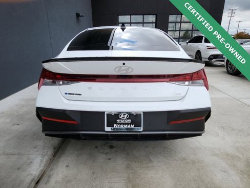 Certified 2025 Hyundai Elantra SEL image 6