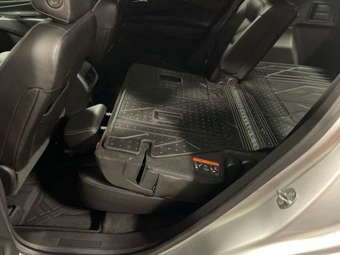 Used 2021 Chevrolet Equinox LT image 36