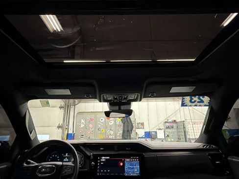 Used 2023 GMC Sierra 1500 AT4 w/ Technology Package image 26