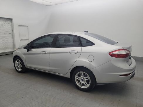 Used 2019 Ford Fiesta SE FWD image 3
