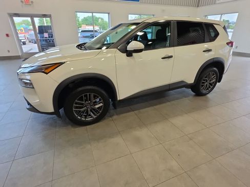 Used 2021 Nissan Rogue S FWD image 15
