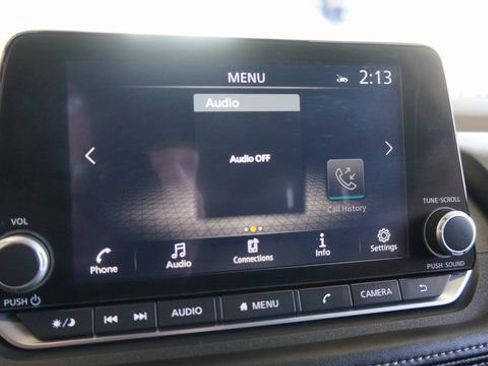 Used 2023 Nissan Rogue SV image 16