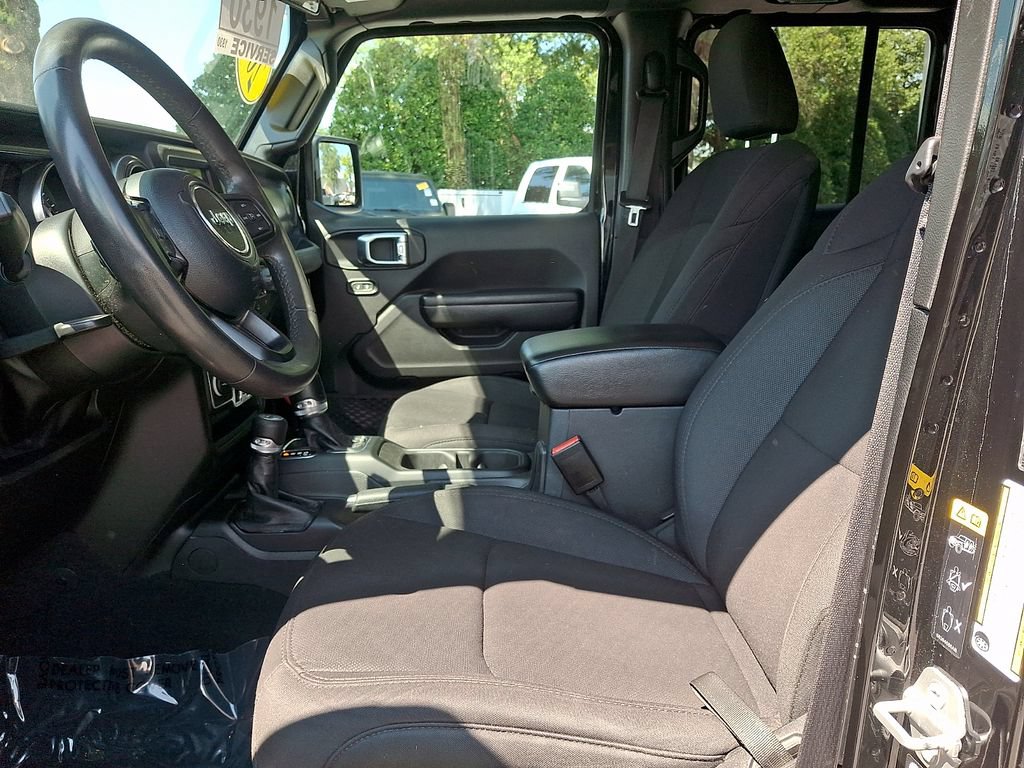 Used 2023 Jeep Gladiator Sport AWD/4WD image 13