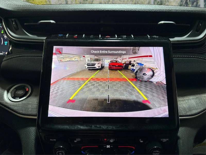 Used 2023 Jeep Grand Cherokee 4WD 4xe image 28