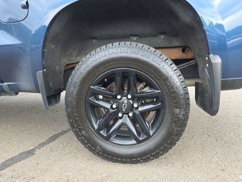 Used 2020 Chevrolet Silverado 1500 LT Trail Boss AWD/4WD image 13