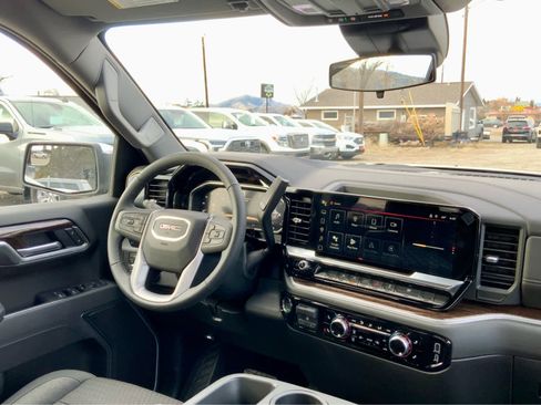 New 2026 GMC Sierra 1500 SLE image 36
